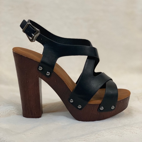 Black Cross Strap Heels - Picture 3 of 8